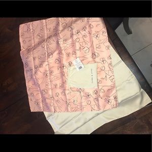 Set of 2 Lark & Ives fashion scarfs. Pink,Tan